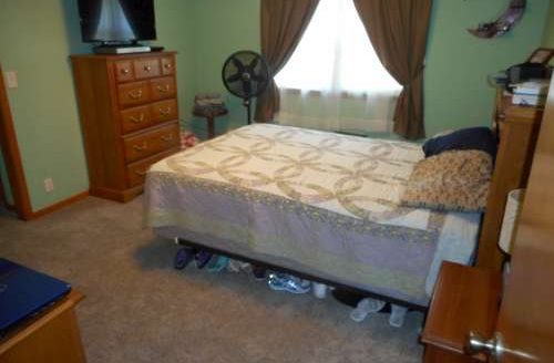 801 Shadwell St. Flora, IL 62839