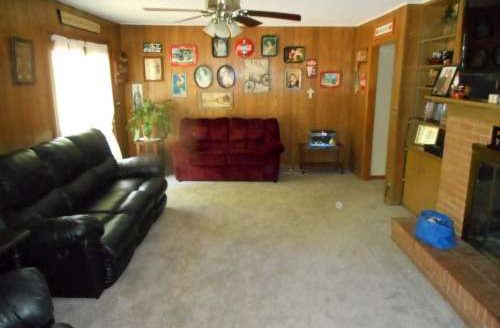 801 Shadwell St. Flora, IL 62839