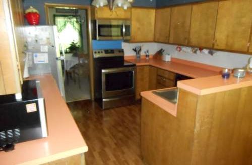 801 Shadwell St. Flora, IL 62839