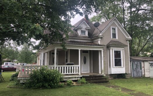 Charming Remodeled Victorian Home with Garage/Shop *SOLD 4-7-2023*