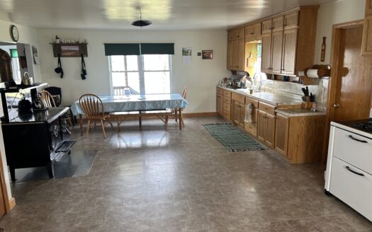 REAL ESTATE & PERSONAL PROPERTY AUCTION SAT., APRIL 25 @ 10:00AM – COUNTRY HOME ON 19.95 ACRES, 16, ACRES, 30.26 ACRES, & OUTSTANDING PERSONAL PROPERTY AUCTION