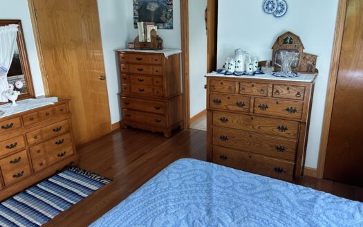 REAL ESTATE & PERSONAL PROPERTY AUCTION SAT., APRIL 25 @ 10:00AM – COUNTRY HOME ON 19.95 ACRES, 16, ACRES, 30.26 ACRES, & OUTSTANDING PERSONAL PROPERTY AUCTION