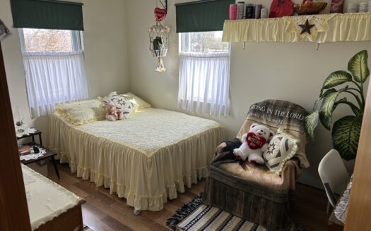 REAL ESTATE & PERSONAL PROPERTY AUCTION SAT., APRIL 25 @ 10:00AM – COUNTRY HOME ON 19.95 ACRES, 16, ACRES, 30.26 ACRES, & OUTSTANDING PERSONAL PROPERTY AUCTION
