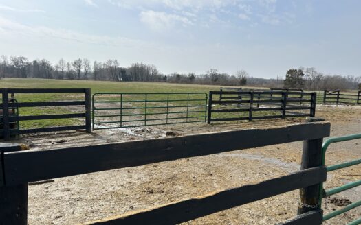 REAL ESTATE & PERSONAL PROPERTY AUCTION SAT., APRIL 25 @ 10:00AM – COUNTRY HOME ON 19.95 ACRES, 16, ACRES, 30.26 ACRES, & OUTSTANDING PERSONAL PROPERTY AUCTION