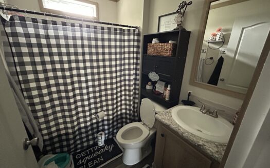 Clay County – Truly Move-In-Ready Home *NEW LISTING*