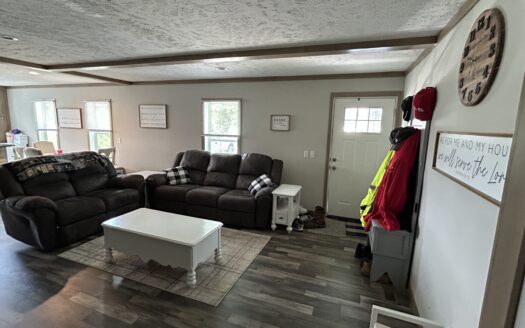 Clay County – Truly Move-In-Ready Home *NEW LISTING*