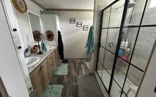 Clay County – Truly Move-In-Ready Home *NEW LISTING*