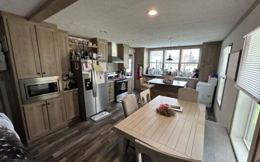 Clay County – Truly Move-In-Ready Home *NEW LISTING*
