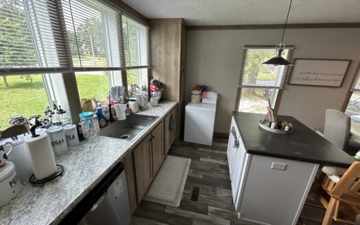 Clay County – Truly Move-In-Ready Home *NEW LISTING*